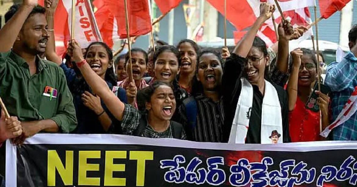 നീറ്റ് പരീക്ഷാ വിവാദം; യുഎഇയിലെ 1,800-ലധികം ഇന്ത്യൻ വിദ്യാർത്ഥികൾ വീണ്ടും പരീക്ഷയെഴുതണം