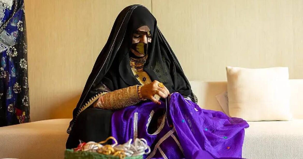 എമിറാത്തി വനിതകളുടെ പഴയകാല അതിജീവനത്തിന് ആദരം