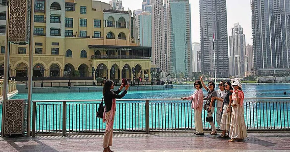ദുബായിൽ വിനോദസഞ്ചാരികളുടെ എണ്ണത്തിൽ വൻ വർദ്ധനവ്; ഓഗസ്റ്റിൽ 8.69 ലക്ഷം സന്ദർശകർ